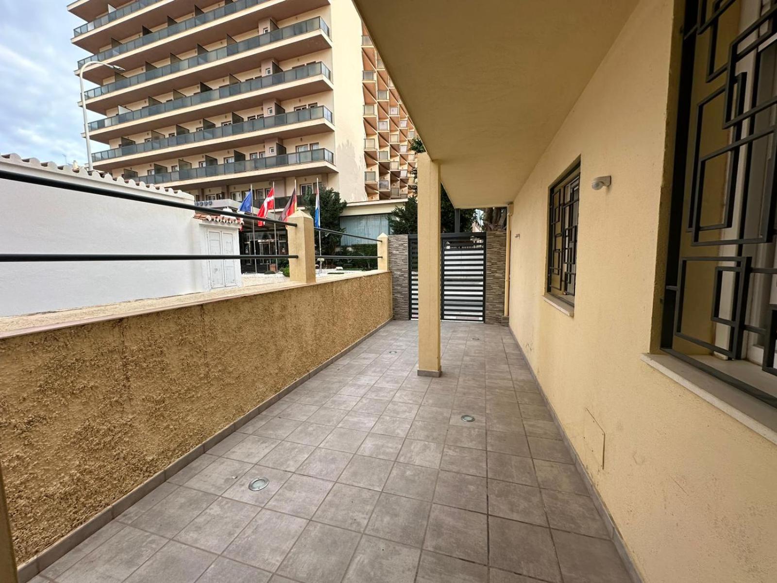 Apartment Ama611 - Terraza, Wifi, Playa La Carihuela A 100 Metros *